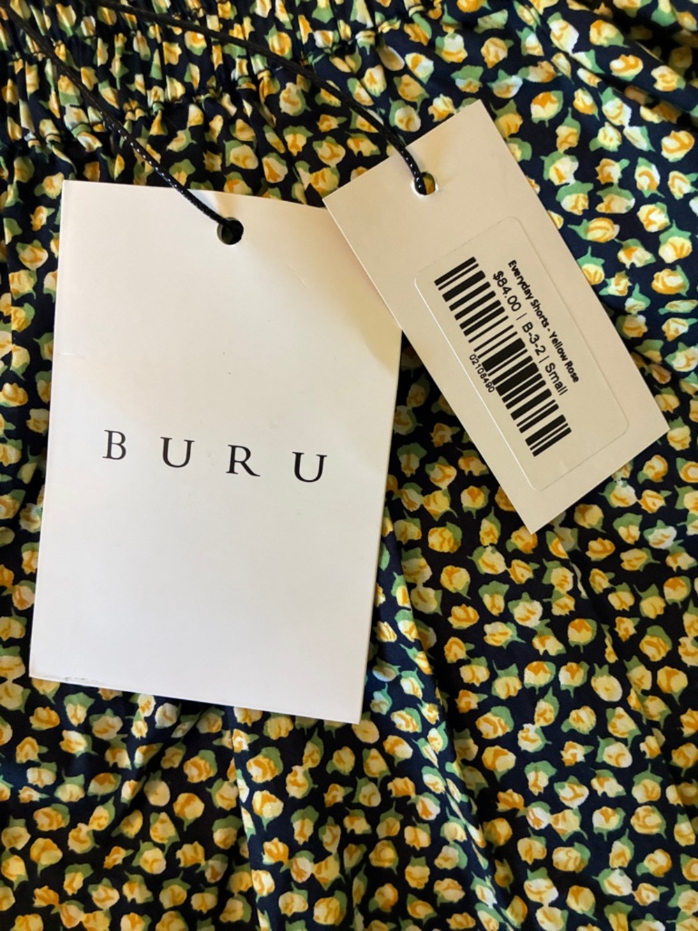 NWOT Buru mod top and everyday short set, yellow rose, size Small - Picture 7 of 7